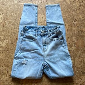 American Eagle Distressed Curvy Hi-Rise Jegging, Sz 2